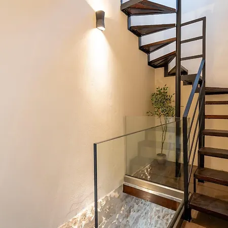 Vakantiehuis The Storybook Maisonette Walk Old Town & In Minutes