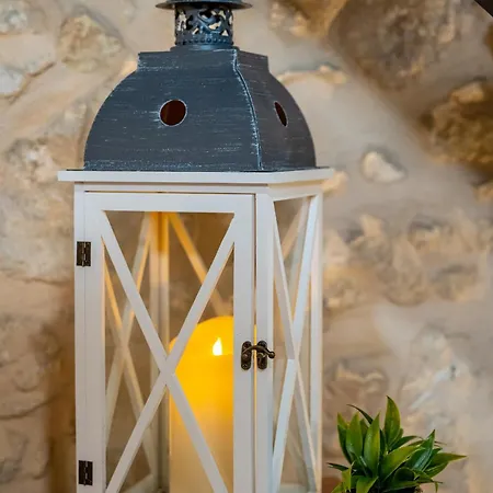 The Storybook Maisonette Walk Old Town & In Minutes Vakantiehuis *