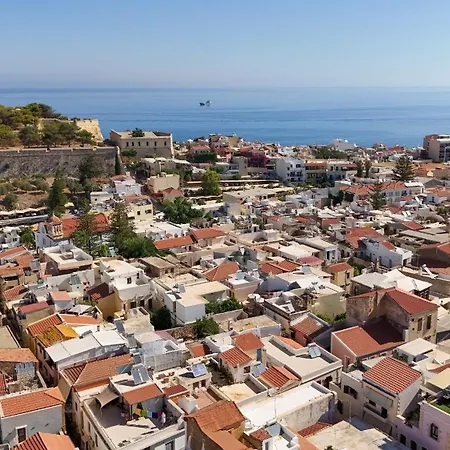 Cozy Maisonette In The Heart Of Old Town 度假居